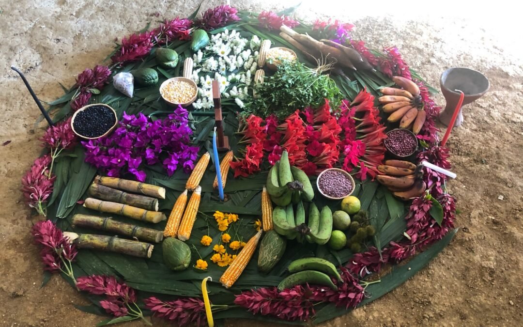 El altar maya, alimentos entre la tierra y el cielo